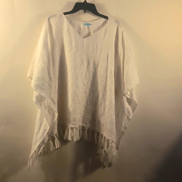 J. McLaughlin Tops - J.Mclaughlin White embroidered Poncho Blouse with Arms Size M/L